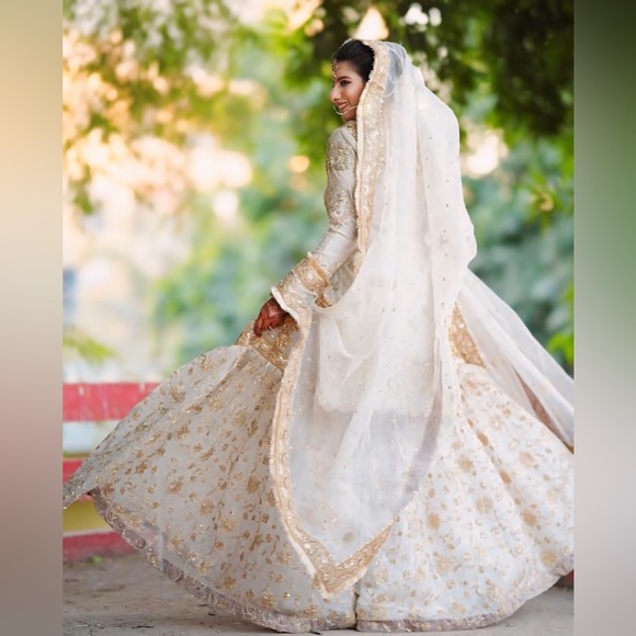 Shakeel’s by Zeeshan Danish Nikkah Bridal Dress White - Picture 2 of 3